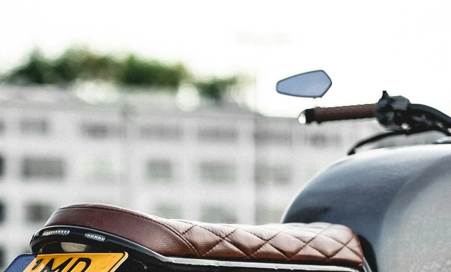Pulire e curare correttamente la pelle della moto: per mantenere il tuo equipaggiamento resistente, sicuro e bello a lungo